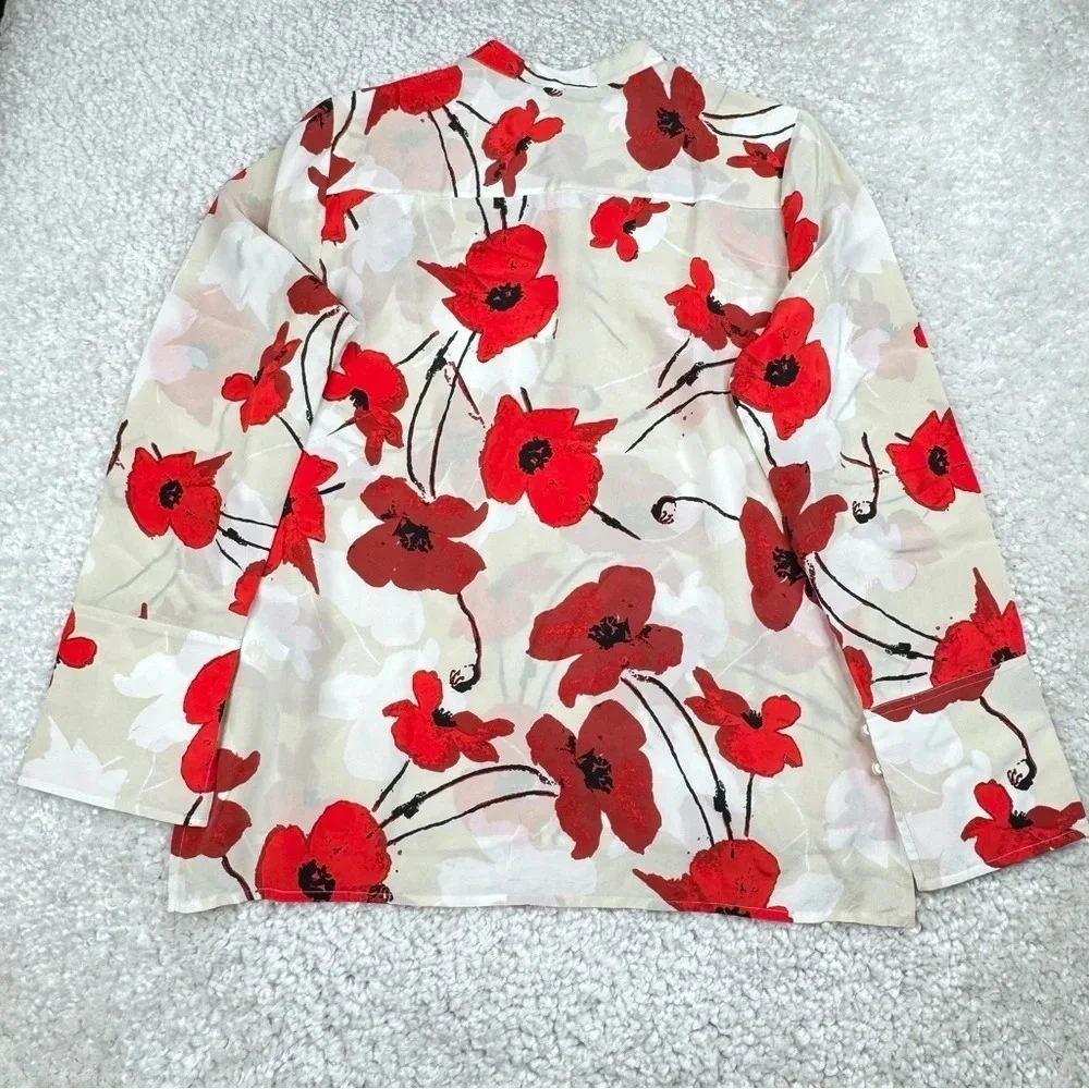 J. Crew 💯% Silk Blouse in ivory poppy floral print. Size Small. Lightweight